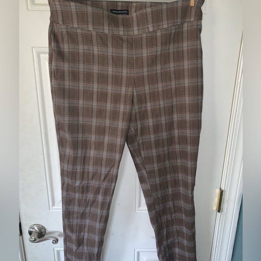 Cover shot Plaid gingham leggings